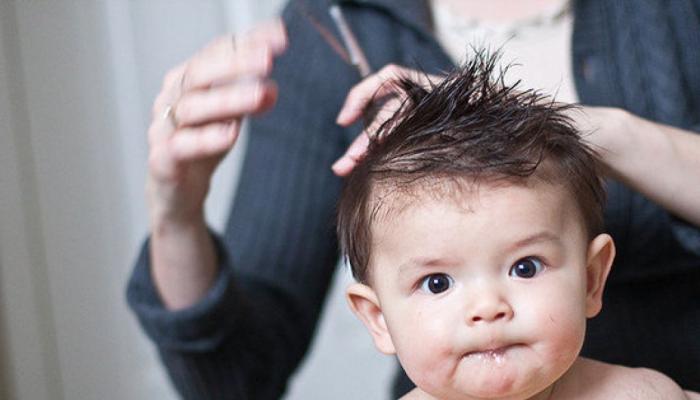 Можно ли хранить на память дома детские волосы